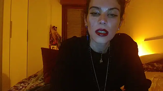 refem9 online show from December 1, 6:20 pm