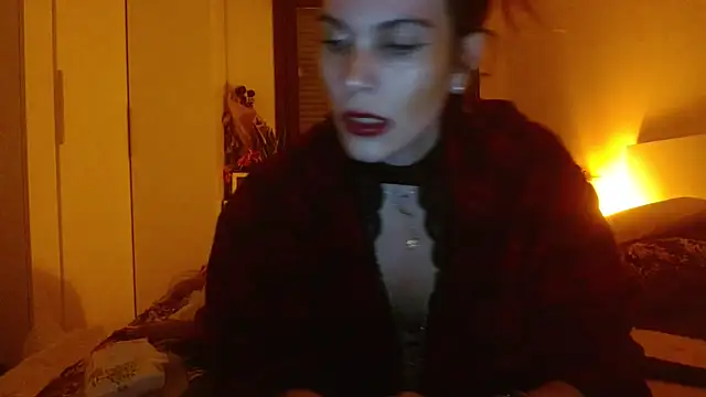 refem9 online show from December 4, 7:02 pm