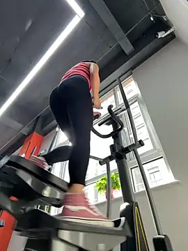 Ninazhang online show from March 3, 5:25 am