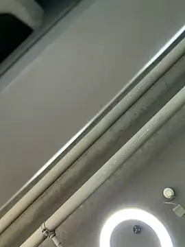 Ninazhang online show from April 15, 1:33 am