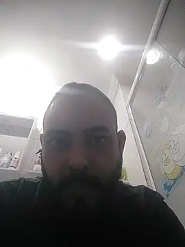Snapshot of jfgustavo001 chatting on July 17, 8:50 pm jfgustavo001 online show from July 17, 8:50 pm