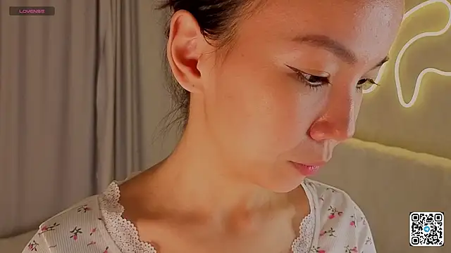 Snapshot of AlodiaAxley chatting on September 19, 6:12 pm AlodiaAxley online show from September 19, 6:12 pm
