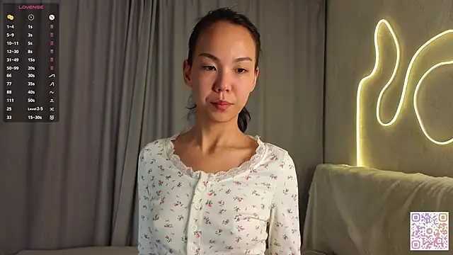 Snapshot of AlodiaAxley chatting on October 17, 6:21 pm AlodiaAxley online show from October 17, 6:21 pm
