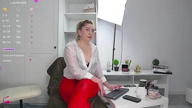 Anna glamlovely online show from January 17, 7:34 am