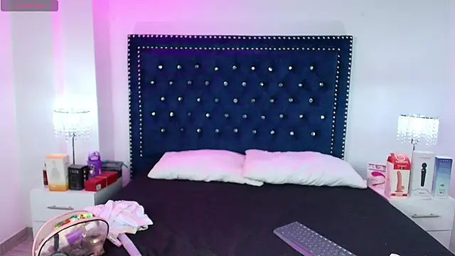 Antonella wild online show from November 18, 3:43 am