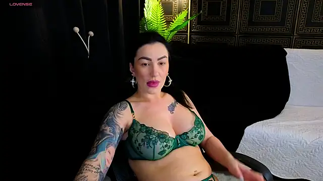 Aelorya online show from January 18, 5:38 pm