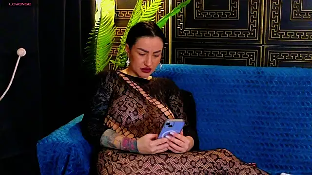 Aelorya online show from January 12, 4:58 pm