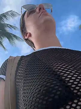 sweetsirenn online show from November 4, 2:10 pm