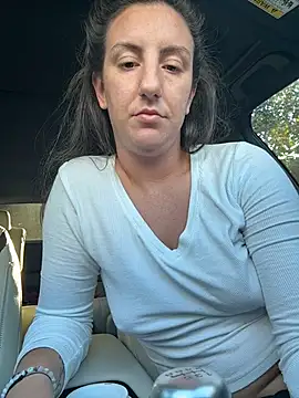 sweetsirenn online show from February 6, 1:29 pm