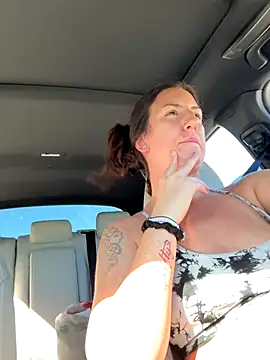 sweetsirenn online show from October 31, 2:57 pm