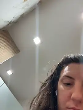 sweetsirenn online show from February 5, 4:14 pm