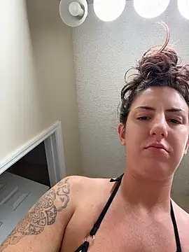 sweetsirenn online show from April 9, 2:12 pm