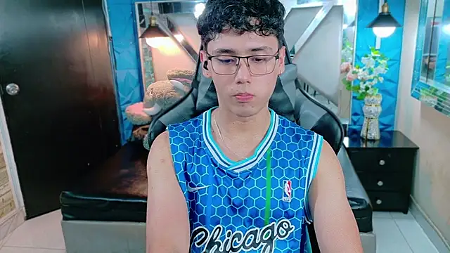 jacobs shelby online show from December 2, 3:52 am