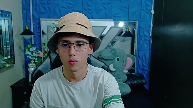 jacobs shelby online show from December 3, 2:56 am