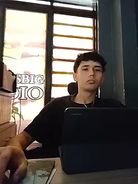 Snapshot of jacobs_shelby chatting on June 20, 3:39 pm jacobs shelby online show from June 20, 3:39 pm