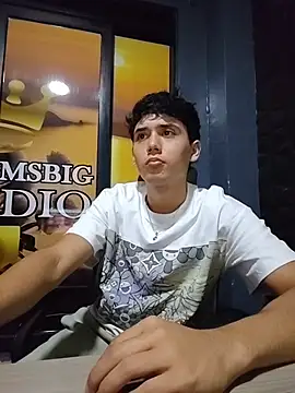 Snapshot of jacobs_shelby chatting on July 15, 1:45 am jacobs shelby online show from July 15, 1:45 am