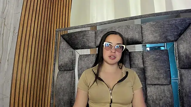 Cherry  Hot online show from November 13, 5:50 pm