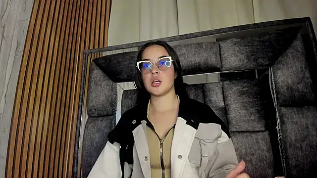 Cherry  Hot online show from November 30, 10:43 pm