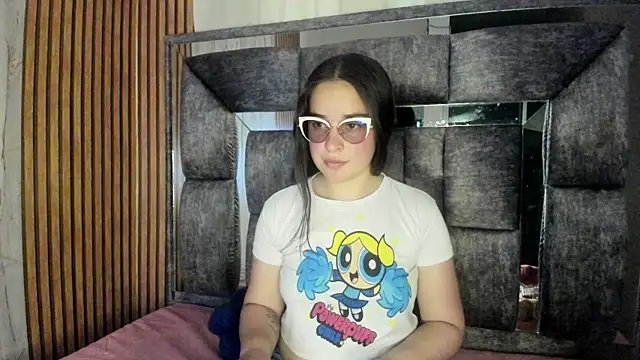 Snapshot of Cherry__Hot chatting on September 23, 10:17 pm Cherry Hot online show from September 23, 10:17 pm