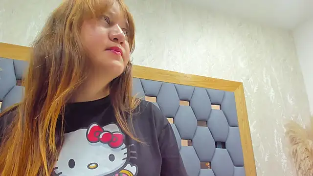 juliette pretty  online show from April 8, 7:04 pm