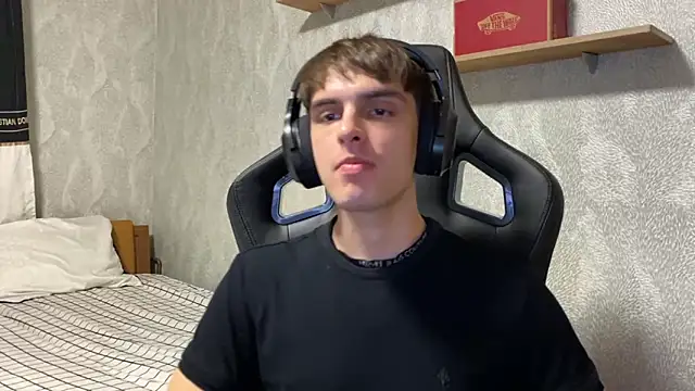 elliot scott online show from September 26, 10:27 pm