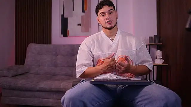 DaviesBrown online show from December 20, 8:22 pm