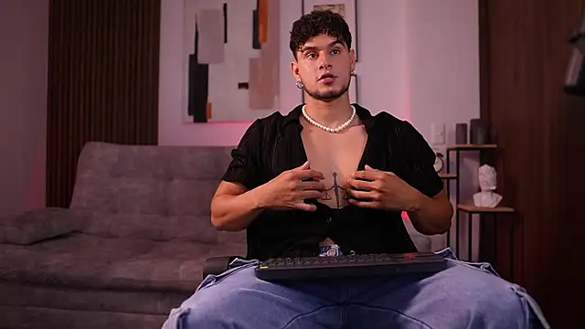 DaviesBrown online show from December 15, 9:20 pm