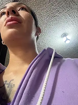 SALOME KORLAND online show from December 5, 2:15 pm