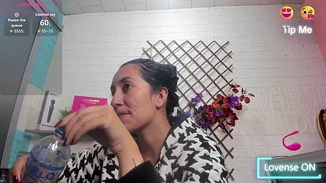Snapshot of SALOME_KORLAND chatting on June 26, 4:46 pm SALOME KORLAND online show from June 26, 4:46 pm