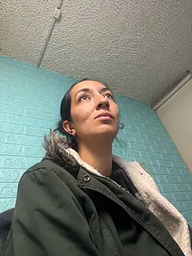 SALOME KORLAND online show from November 6, 12:20 pm