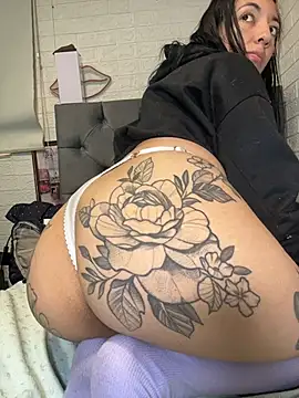 SALOME KORLAND online show from November 15, 5:17 pm