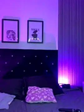 ashlycarteer online show from December 19, 7:05 pm