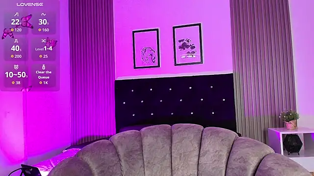 ashlycarteer online show from November 20, 7:14 pm