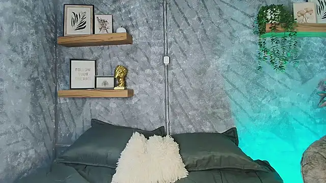 ashlycarteer online show from March 6, 2:17 am