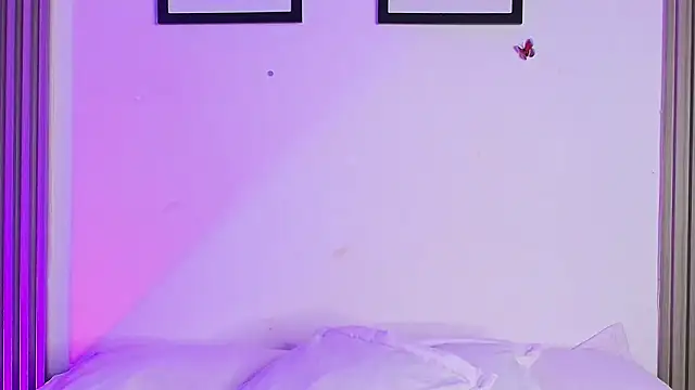 ashlycarteer online show from March 28, 2:01 am