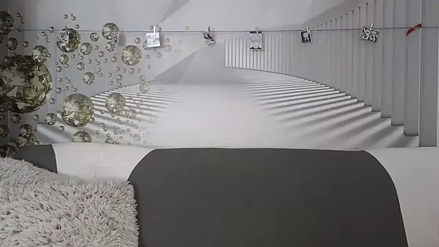 EvoletteLouLou online show from September 14, 12:05 pm