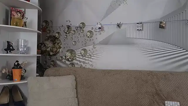 EvoletteLouLou online show from February 28, 1:22 pm