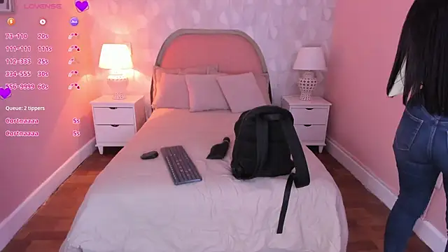 isabella milf  online show from April 14, 8:14 pm