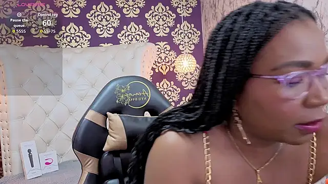 Tyra Fox online show from September 30, 3:23 am