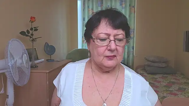 Margo Moll online show from January 17, 11:25 am