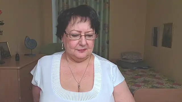 Margo Moll online show from January 9, 9:05 am