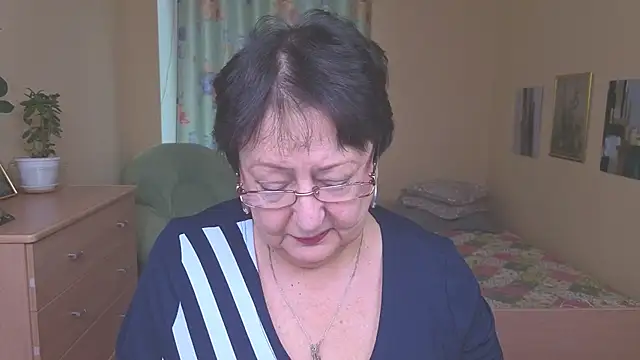 Margo Moll online show from December 20, 8:28 am