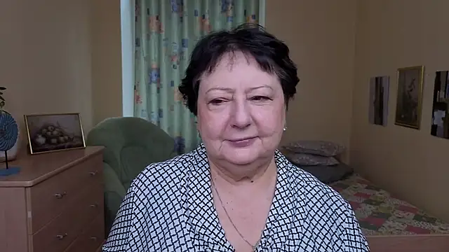 Margo Moll online show from December 4, 7:40 am