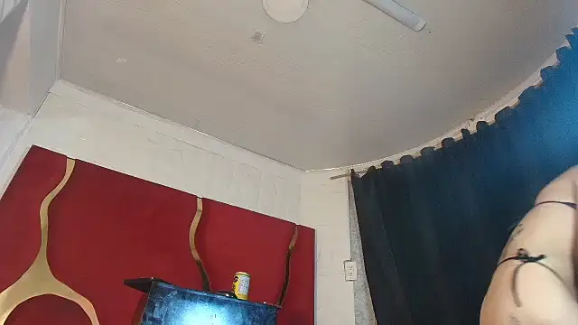 chaniesmith69x online show from April 11, 5:04 am