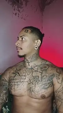 Snapshot of David_tatto1 chatting on February 7, 6:10 am David tatto1 online show from February 7, 6:10 am