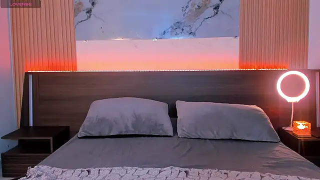 samanthaa moon online show from March 12, 10:36 pm