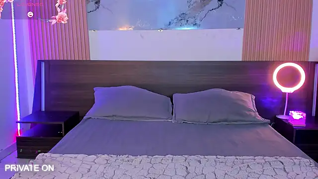 Snapshot of samanthaa_moon chatting on December 4, 11:26 pm samanthaa moon online show from December 4, 11:26 pm