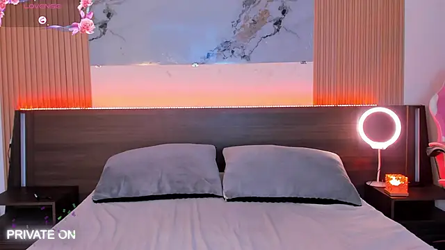 samanthaa moon online show from February 21, 12:12 am