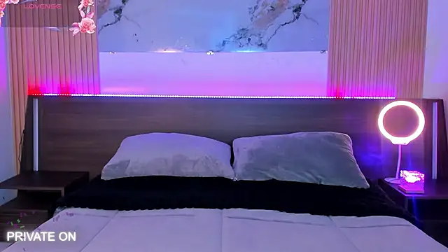 samanthaa moon online show from March 18, 11:16 pm