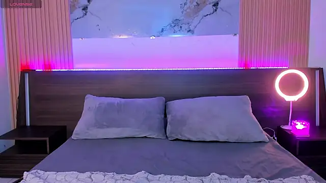 samanthaa moon online show from March 26, 11:02 pm